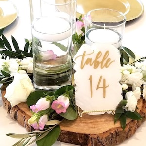 4 x 6“ Acrylic Wedding table numbers With white painted background and gold Calligraphy Lettering