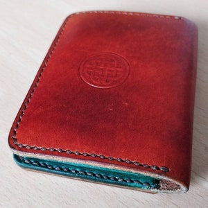 Cartera moldeada en húmedo de cuero de plena flor sin derrames hecha a mano en Kildare, Irlanda