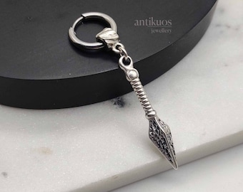 KUNAI, alternative moderne einzelne Manga Ohrring, unisex silberne Farbe baumeln Ohrring, Ohrring für Männer, Ohrring für Männer, Edelstahl Hoop minimal