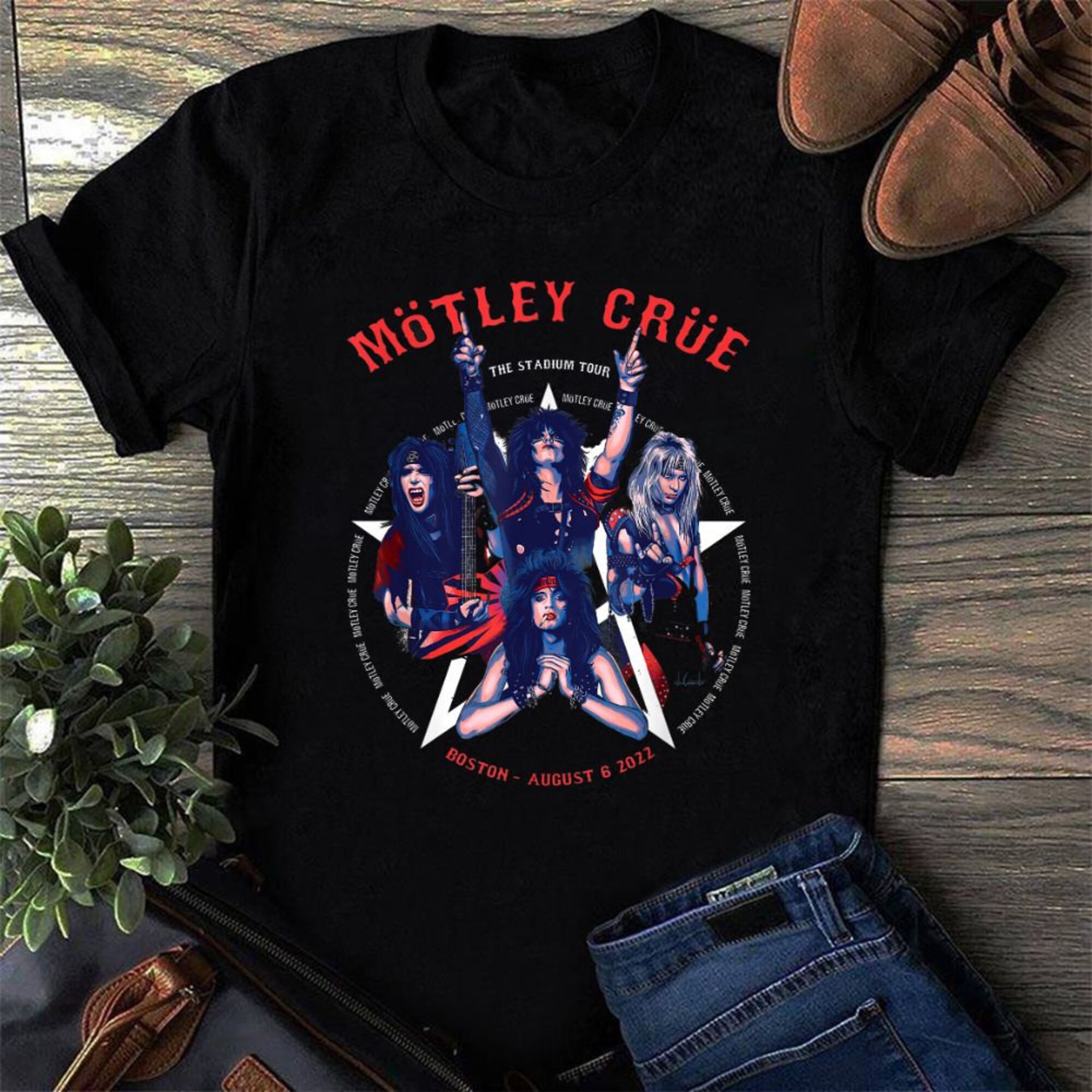 Discover Motley Crue - The Stadium Tour Boston Poster Event T-Shirt