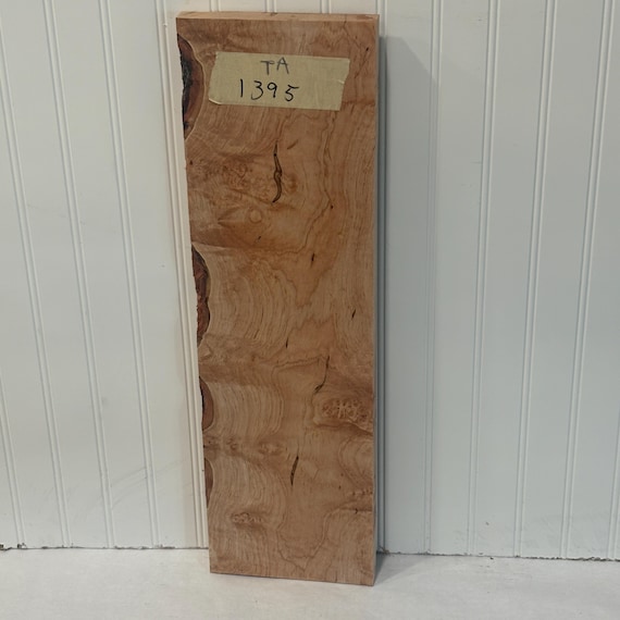 Tiger Maple Wood Board, Kiln Dried Wood Slab,  Curly Maple Plank, Unfinished Wood for Woodworking,  24"X7"X1"