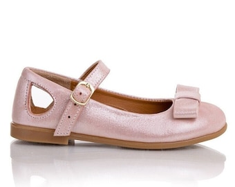 Zapatos de niña de las flores de piel nobuk rosa, Mary Janes hechos a mano