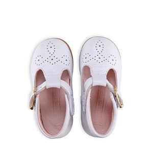 Witte peuterschoenen, leren babyslofjes, peuter T-Bar schoenen, retro babyslofjes, vintage babyschoen, witte bruiloft peuterschoen, witte laarsjes