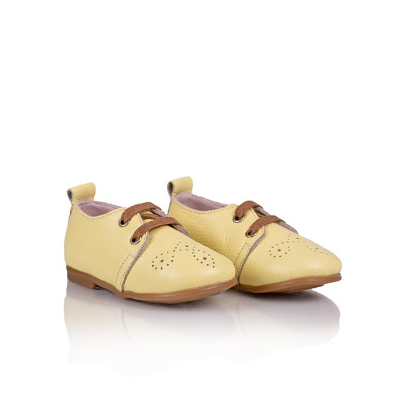 de de cuero amarillo zapatos niños - Etsy España