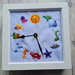 Horloge Sea Life brodée. (Silencieux)