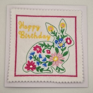Blumen Hase Geburtstagskarte, gestickt