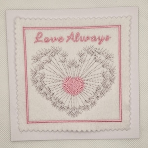 Carta con cuore di tarassaco ricamato