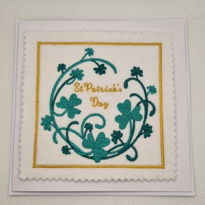 Carte brodée couronne de la Saint-Patrick