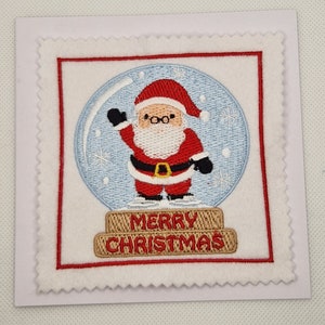 Carte brodée Père Noël boule à neige