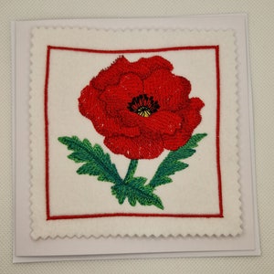 刺繍された花のポピーカード