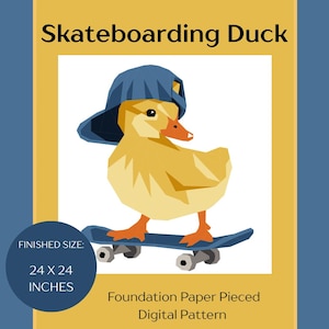Puede incluir: Un patrón digital con un pato amarillo con una gorra de béisbol azul y montado en monopatín. El texto "Skateboarding Duck" está en la parte superior. El tamaño final es de 61 x 61 cm.