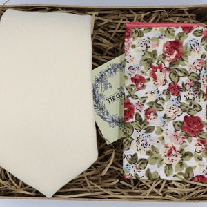 KIT & GRACE: Ivory Tie, Ivory Mens Ties, Ties for Men, Gifts for Men, Wedding Dress, Wedding Attire, Groomsmen Gifts, Cotton Tie