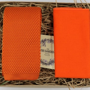 ZSA & OJ: Orange Knitted Tie Set, Pumpkin Orange Tie, Orange Pocket Square, Wedding Ties, Gifts For Men, Groomsmen Gifts, Mens Wedding Tie