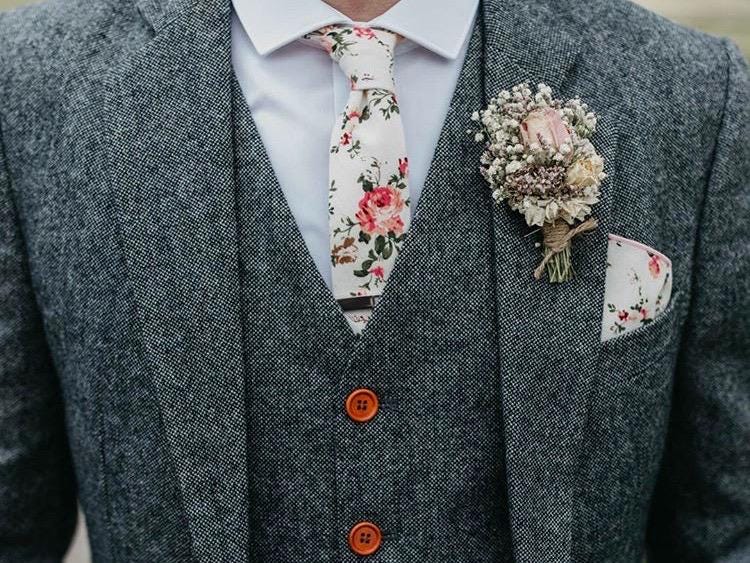 OLIVIA: Floral Necktie, Floral Pocket Square, Bow Tie, Wedding Tie, Groomsmen gift, Floral Ties, Wedding Attire, Ties for Men, Beige Tie