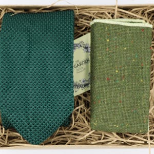 PADDY: Knitted Necktie, knitted tie, Emerald Tie, Knitted Tie, Vintage, Mens Tie, Ties for Men, Handmade Tie, Green Pocket Square
