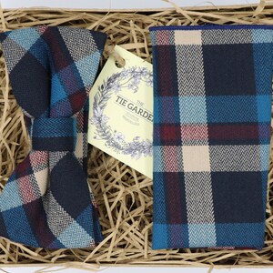 ARTHUR: Checked Bow Tie, Checked Dickie Bow, Navy Bow Tie, Black Tie, Gifts for Men, Vintage Look, Checked, Pocket Square, Ties for Men, Bow