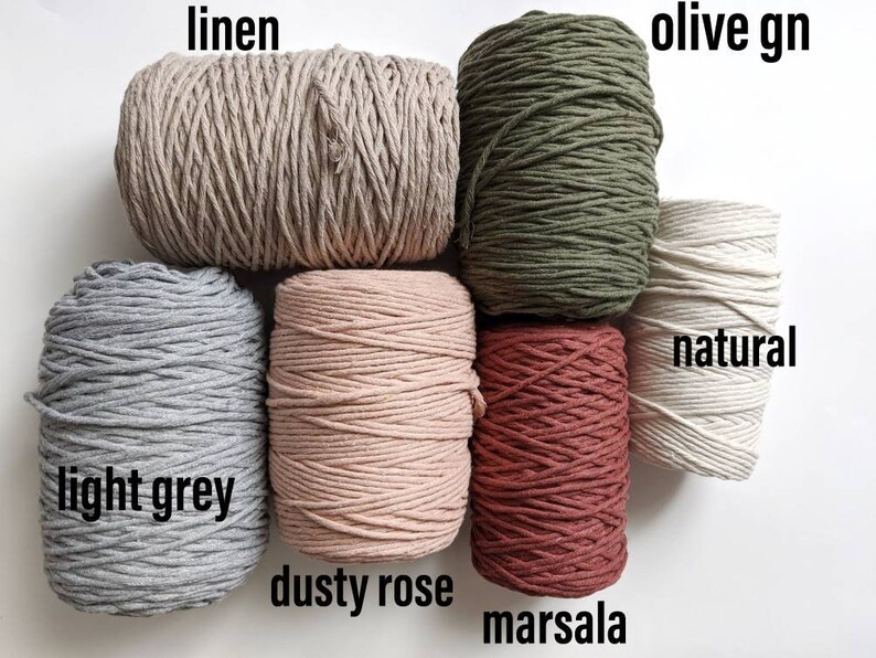 Pode incluir: Conjunto de cord&atilde;o de algod&atilde;o em v&aacute;rias cores, incluindo rosa p&oacute;, cinza claro, marsala, natural, verde oliva e linho.