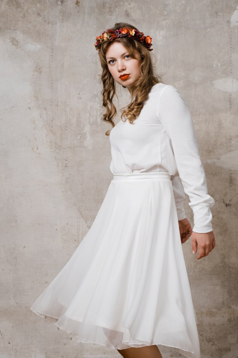 Winter wedding dress Clay short and loose with long sleeve image 5