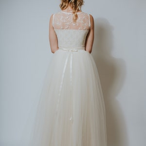 long boho wedding dress with tulle skirt Snowdrop image 5