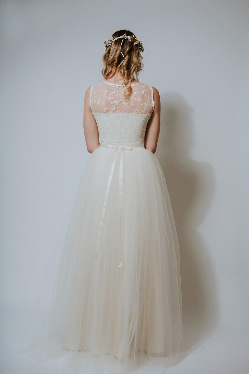 long boho wedding dress with tulle skirt Snowdrop image 5