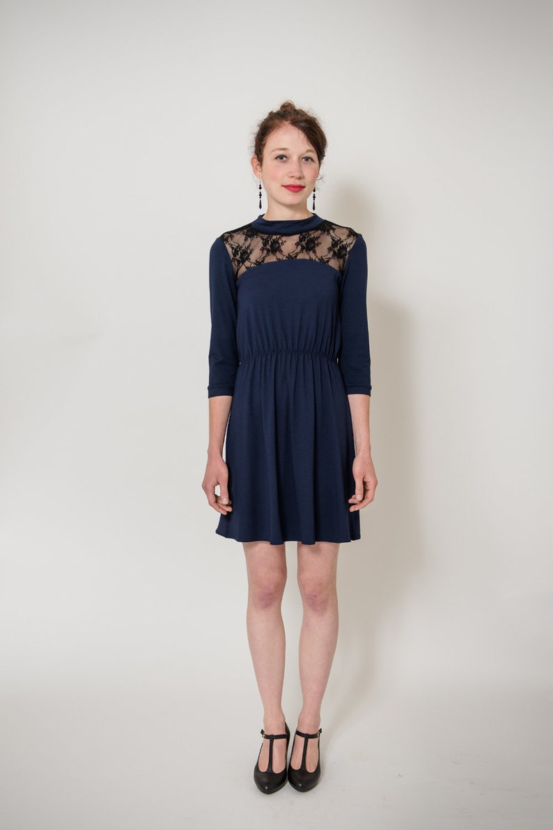 dark blue jersey dress Blue Moon with lace image 2