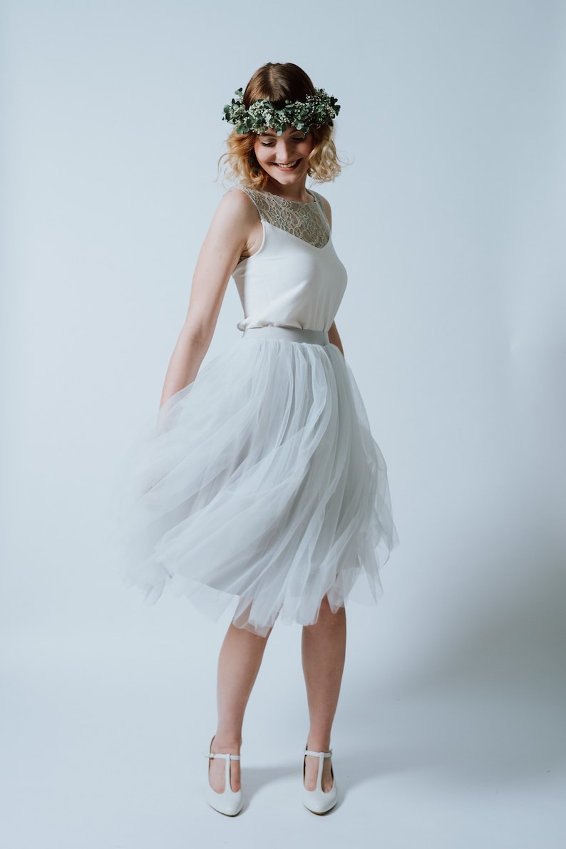 Knee-length dress Iceland with blue tulle skirt image 3