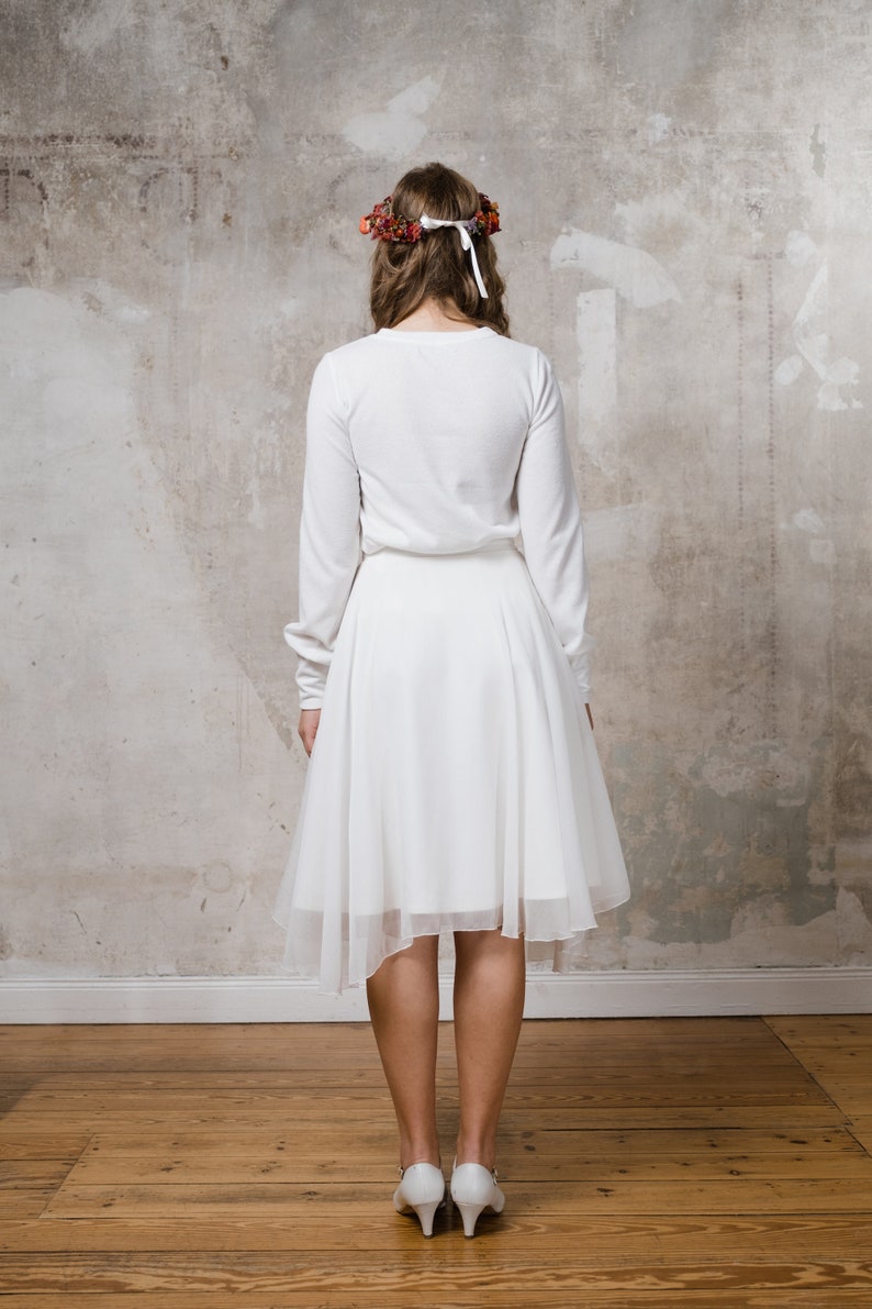 Winter wedding dress Clay short and loose with long sleeve image 7