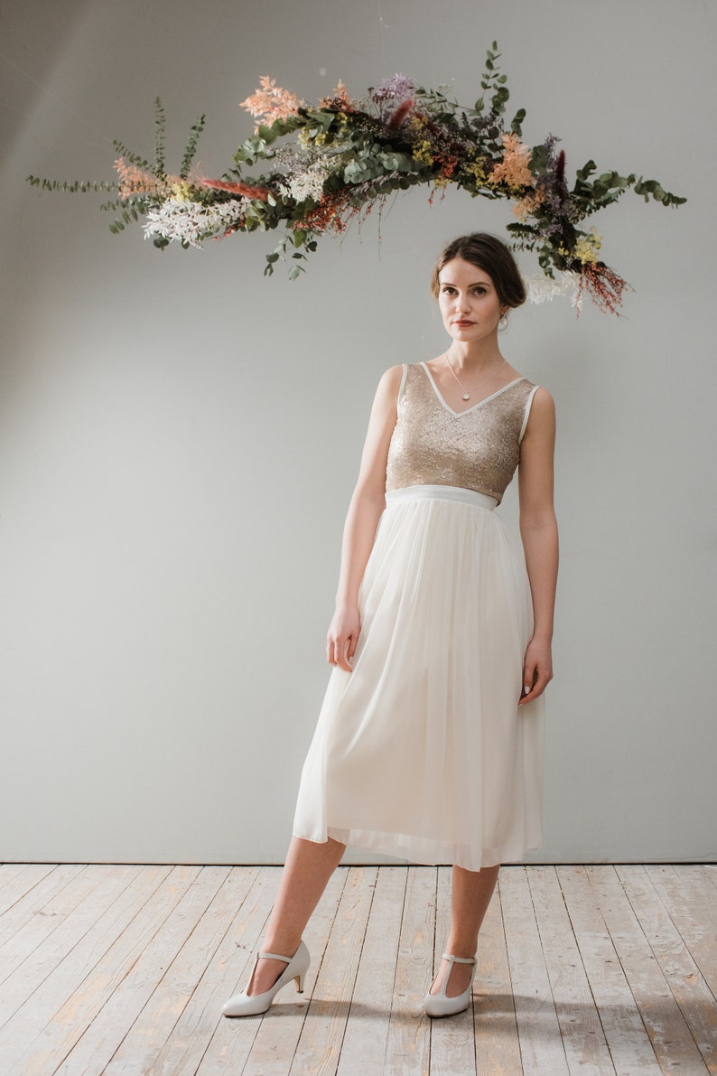 Wedding dress Goldie midi with tulle and gold top image 2