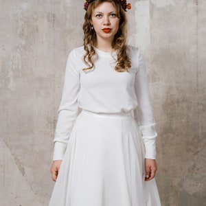 Winter wedding dress Clay short and loose with long sleeve image 3