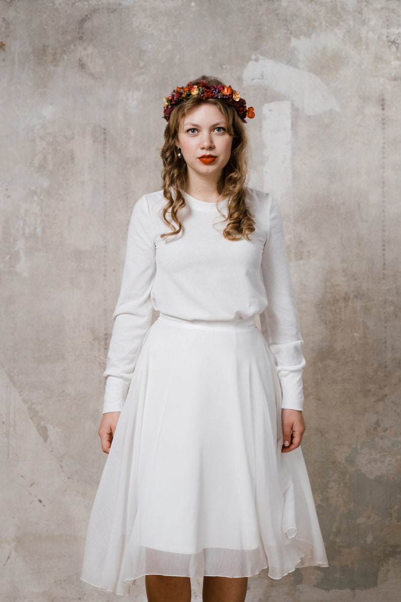 Winter wedding dress Clay short and loose with long sleeve image 3