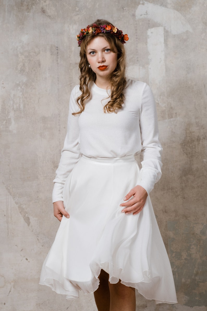 Winter wedding dress Clay short and loose with long sleeve image 4