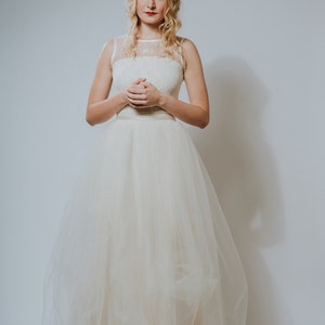 long boho wedding dress with tulle skirt Snowdrop image 2