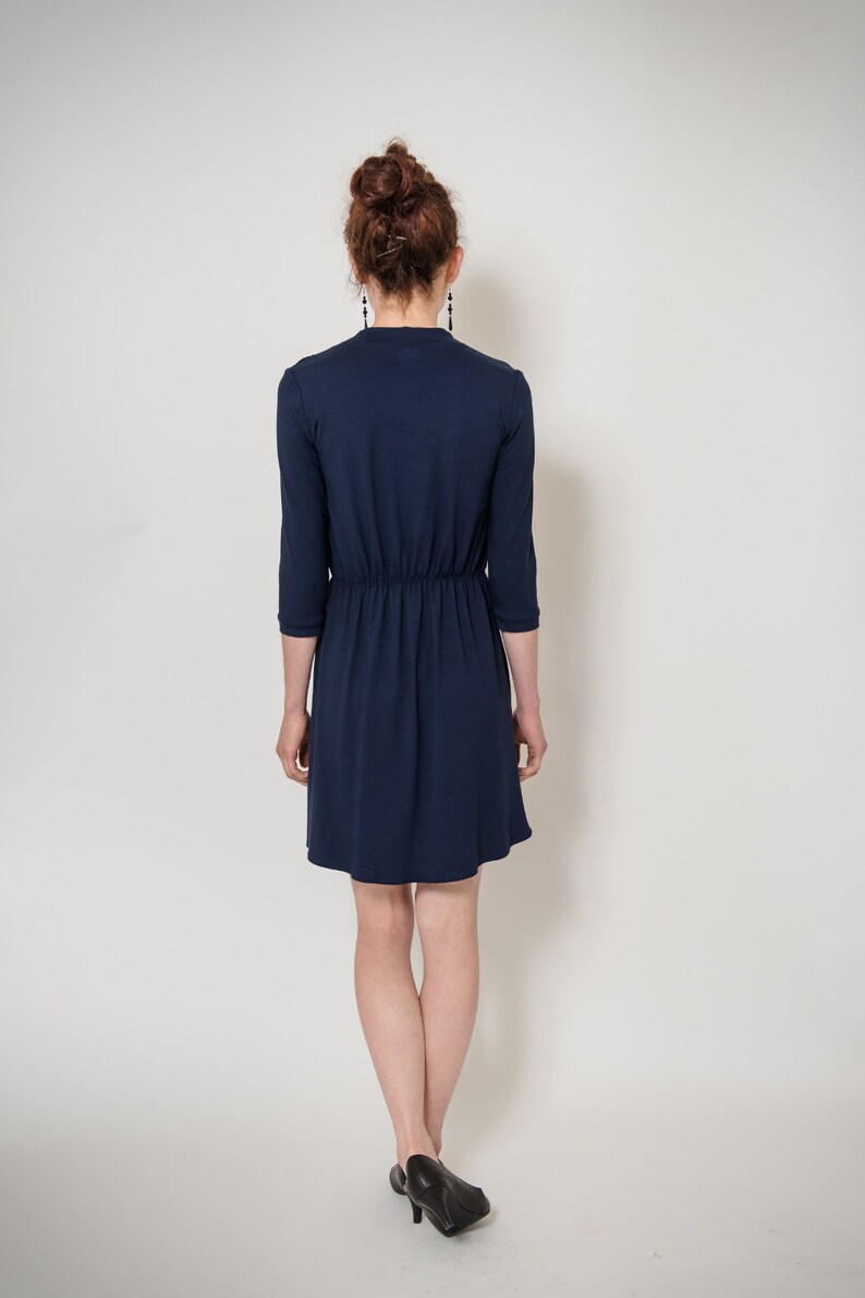 dark blue jersey dress Blue Moon with lace image 4