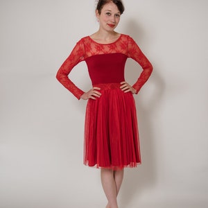 red tulle dress Red Lady with lace image 2