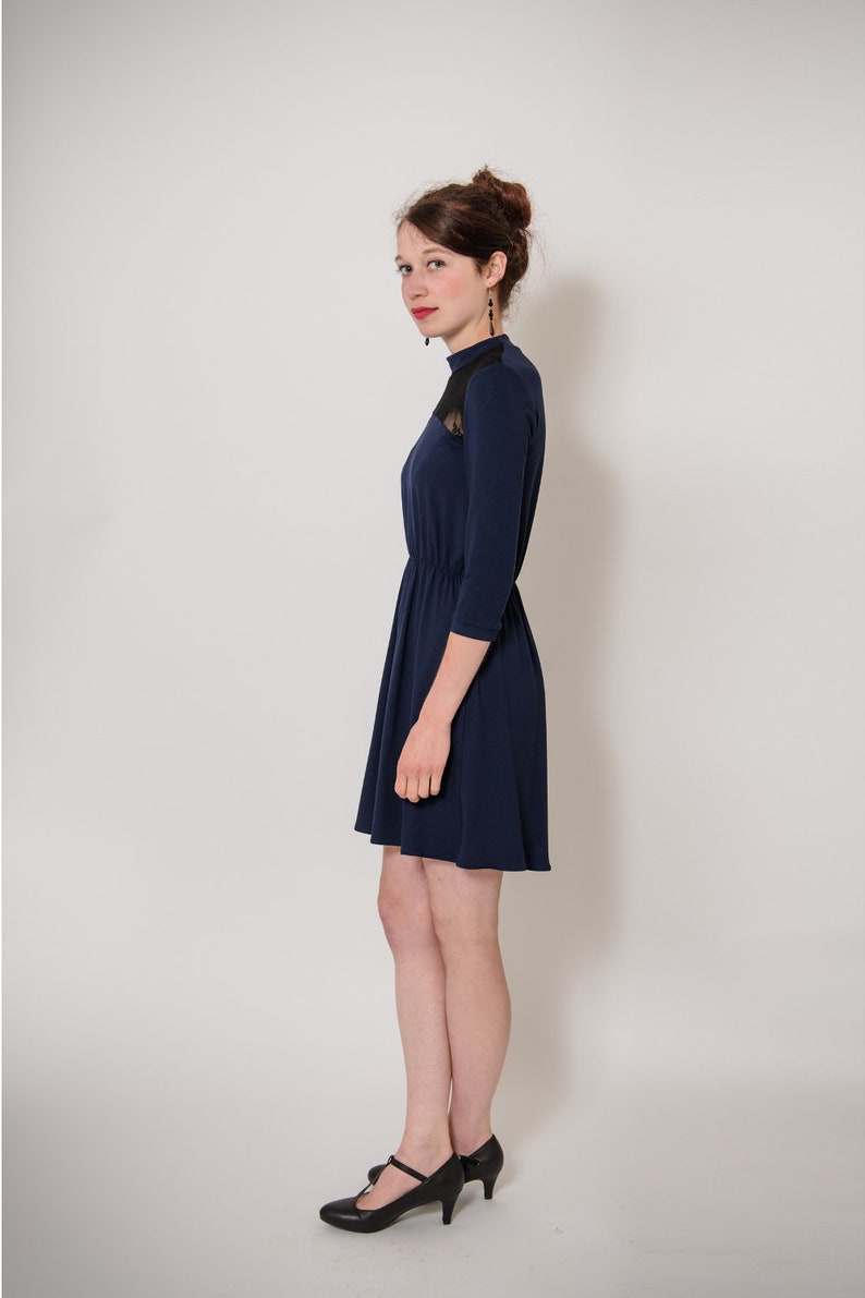 dark blue jersey dress Blue Moon with lace image 3