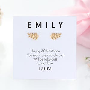 60.Geburtstag Geschenk Ohrringe für Sie | 24k Blattgold | Benutzerdefinierte Namenskarte | Hypoallergen Schmuck - Elegante Damen Ohrstecker