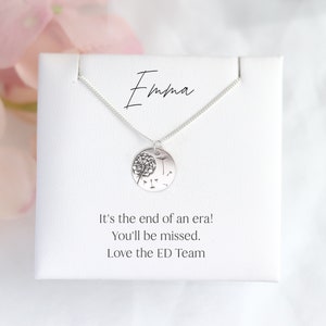 Collar de jubilación para ella, regalos de jubilación para mujeres, tarjeta de regalo para ella, deseos de buena suerte, nueva tarjeta de aventuras