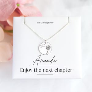 Collar personalizado de nuevos comienzos, regalo de despedida de un compañero de trabajo, joyería de Next Chapter, regalo de despedida, collar de buena suerte para el nuevo trabajo, jubilación