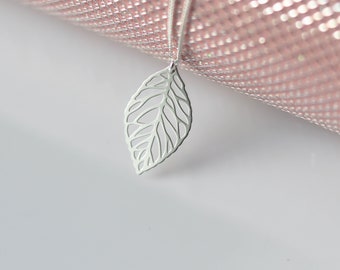 Colliers pendentifs feuilles pour femmes, cadeau d’anniversaire pour elle, bijoux en argent sterling, collier de chaîne minimaliste, cadeau d’amoureux des plantes