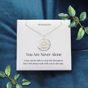 Je bent een ketting waard, wat betekent kracht - je bent nooit alleen Sieraden - moedkaart - geloof in jezelf - aan je denken cadeau vriend