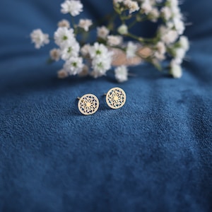 Filigree gold-plated stud earrings, safe and gentle for sensitive ears.