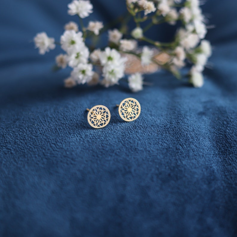 Filigree gold-plated stud earrings, safe and gentle for sensitive ears.