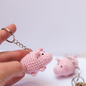 Pig crochet keychain, amigurumi pig, crochet pig keychain, bag charm, cute keychain, gift for her, pig gift, amigurumi keychain, tiny pig