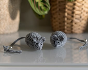 Juguete de ratón de ganchillo con hierba gatera, juguete de valeriana hecho a mano para gatitos con cascabel