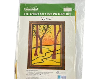 WonderArt Stitchery-borduurpakket Dawn in a Forest gestempeld ontwerp vintage jaren 70