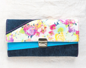 Upcycling wallet, 19 cm/ 7,5'' wide, jeans, colorful, patchwork, card slots, zipper pockets, gift for her, floral inside