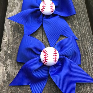 Baseball bow