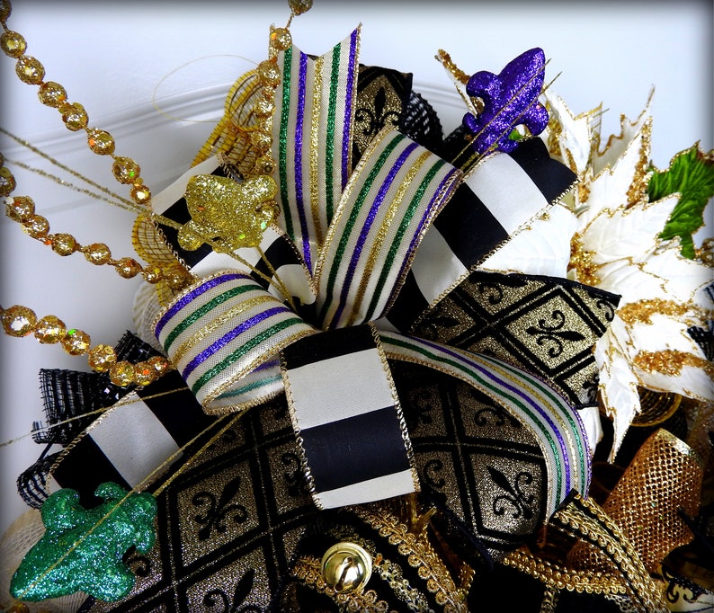 elegant mardi gras wreath