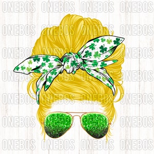 Blonde Messy Bun, Weiße Haarband Schleife mit grünem Klee muster, Kleeblatt Print, Cooles Küken, grüne Glitzer Sonnenbrille, Sublimation und DTG