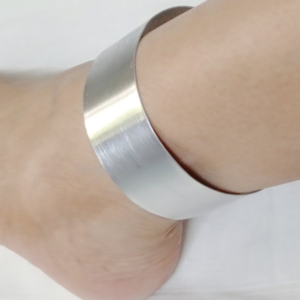 Silver Bangle Anklet,Ankle Bangle,Ankle Cuff,Anklet Bangle,Silver Ankle Bangle,Slave Cuff Anklet,Locking Ankle Cuff,Summer Gift,Adjustable.